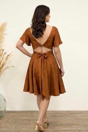 Anna – Robe de témoin avec dos papillon